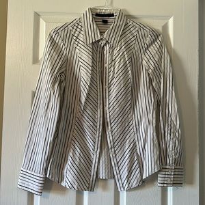 Express portfolio button-down